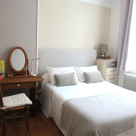 Hotel Au Petit Béarn Salies-de-Béarn