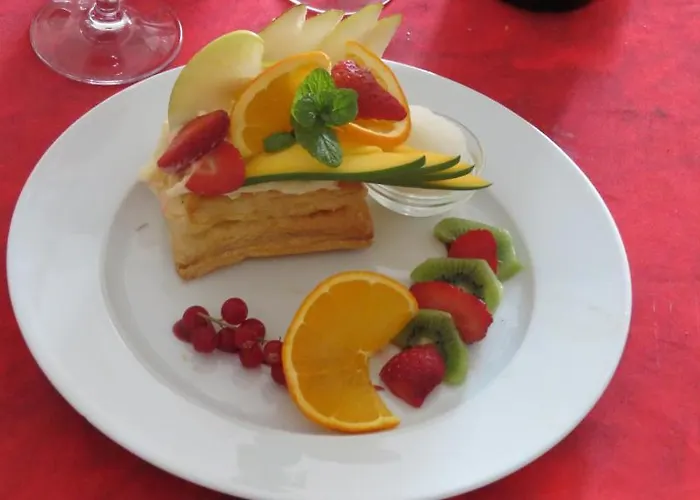 Au Petit Bearn Hotel